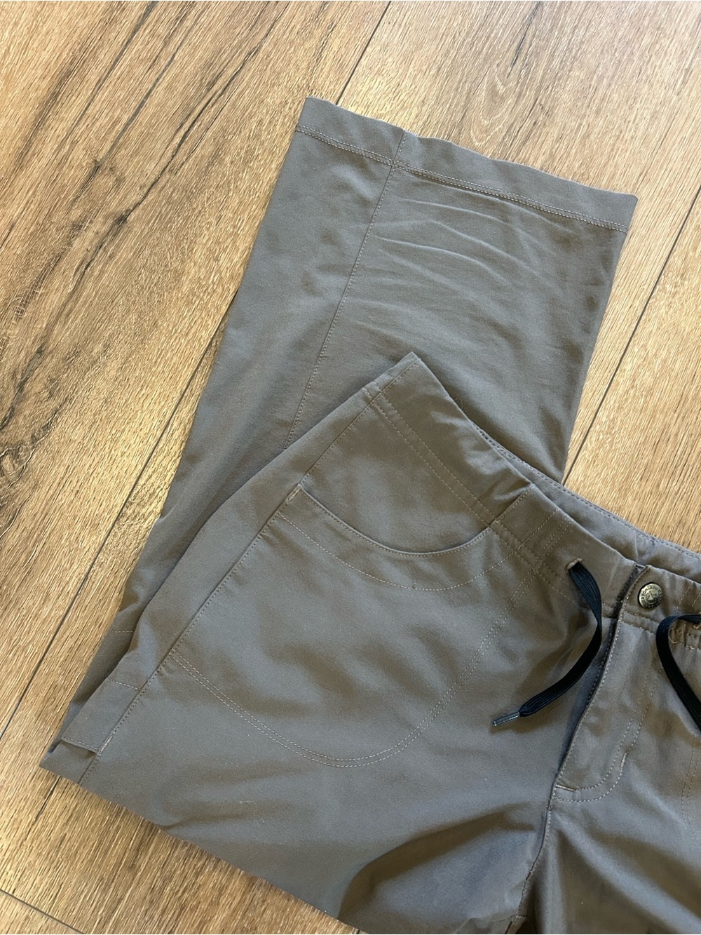 Patagonia Women’s Taupe Drawstring pant - Black Cord